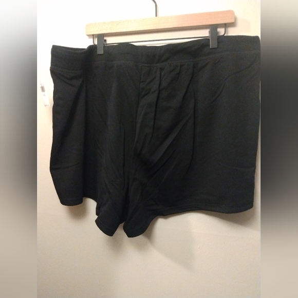 Old Navy sweat shorts 2X - Picture 3 of 3